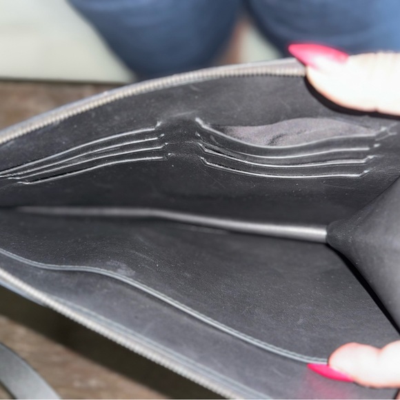 Bottega Veneta Intrecciato Crossbody/Belt Bag - Picture 13 of 16